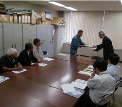 商工新聞１面