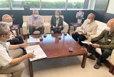 福岡・直鞍民商　直方市長と懇談　国保減免、支援などを要請　「交付金使い独自施策を」　市長は資金繰り「心配している」と話し